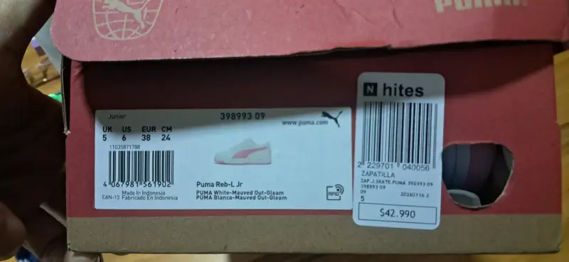Zapatillas deportivas blancas y rosadas Puma - 6