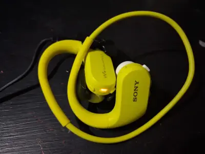 Sony Walkman NWZ-W273 4GB, Resistente al agua IPX8 - miniatura 1