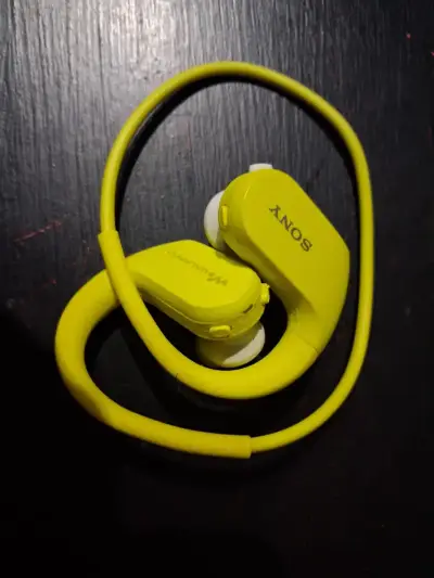 Sony Walkman NWZ-W273 4GB, Resistente al agua IPX8 - miniatura 3