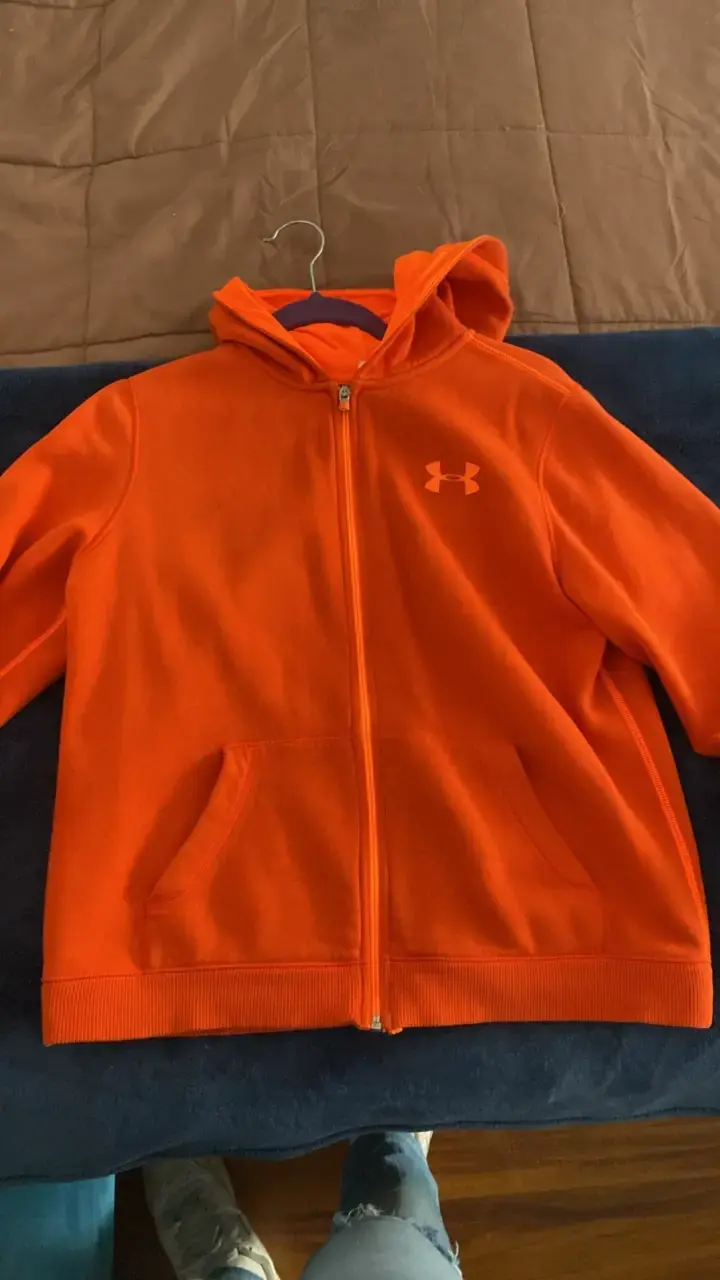 Polerón con capucha naranja Under Armour - 1