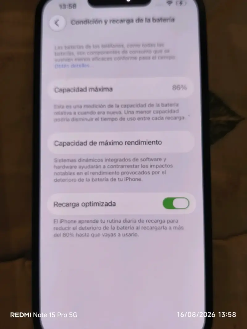 iPhone 13 en buen estado con caja original - 6