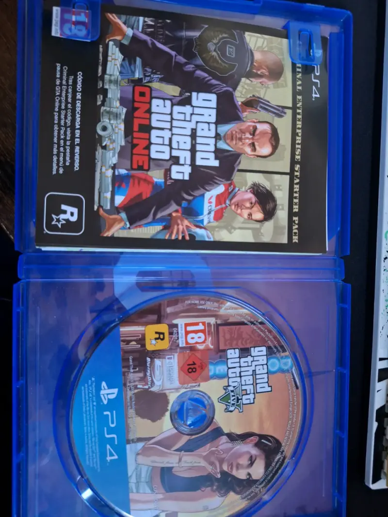 Grand Theft Auto V Premium Edition para PS4 - 2