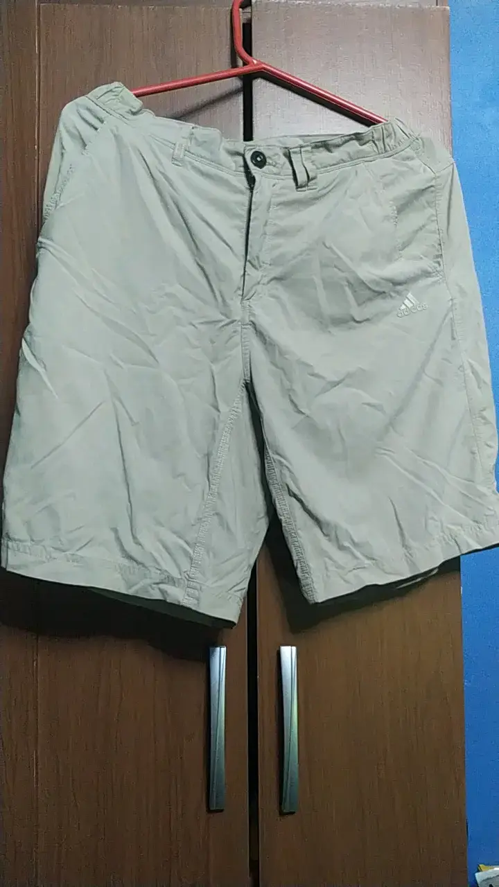 Shorts beige para hombre Adidas - 1