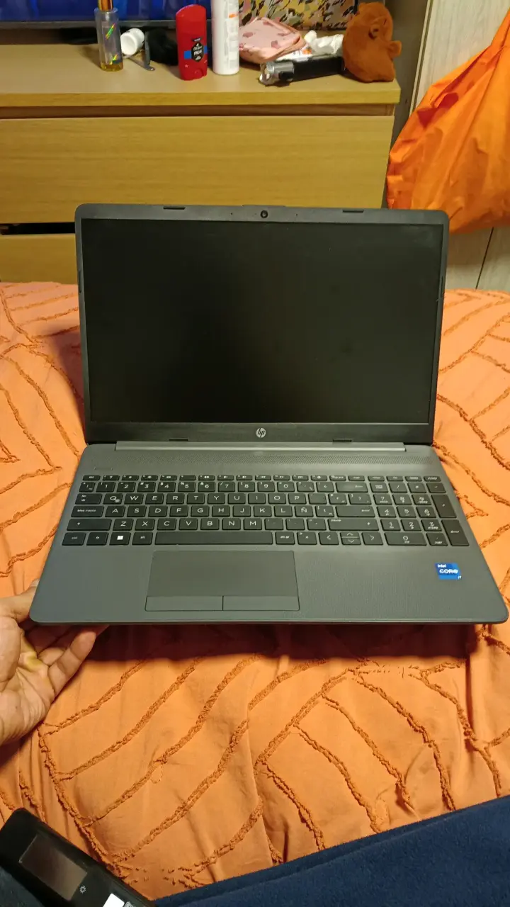 Notebook HP 15.6 pulgadas en buen estado - 1