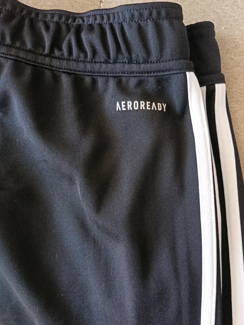 Pantalones deportivos negros Adidas AEROREADY - 4