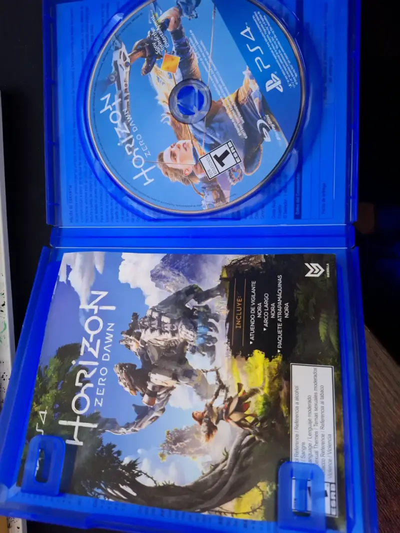 Juego PS4 Horizon Zero Dawn en buen estado - 2