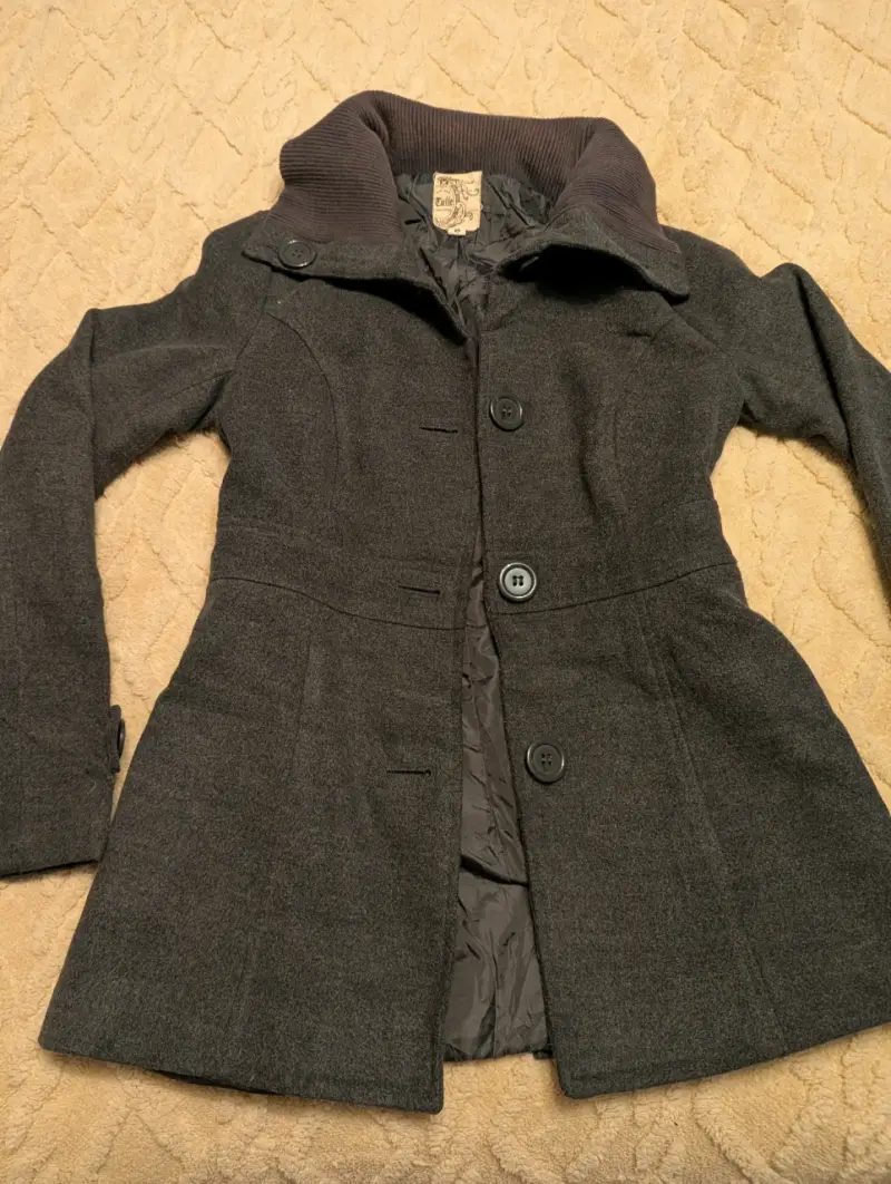 Abrigo de lana gris con cuello alto XS