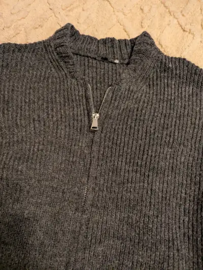 Chaleco de Lana Gris con Cierre S - miniatura 3