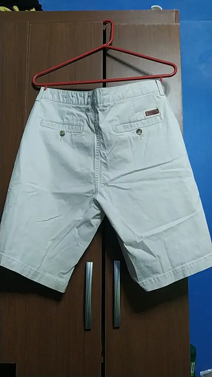 Bermudas blancas para hombre en buen estado - 2