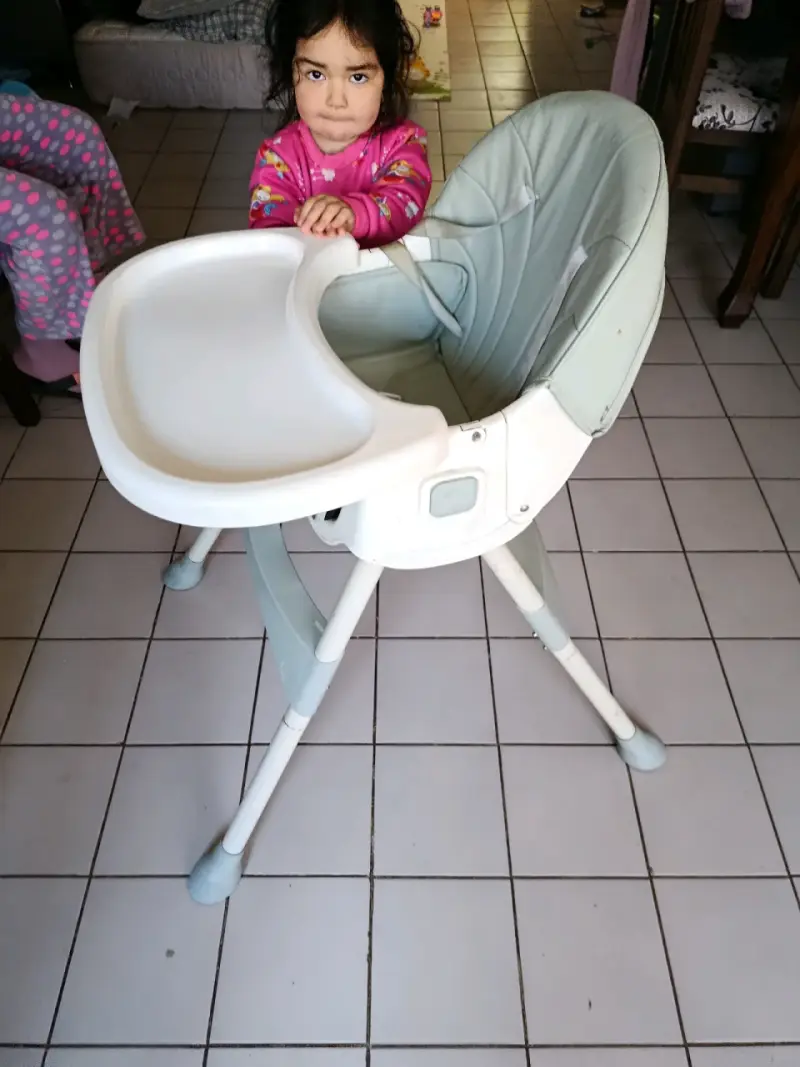 Silla de comer para bebé ajustable y cómoda - 3