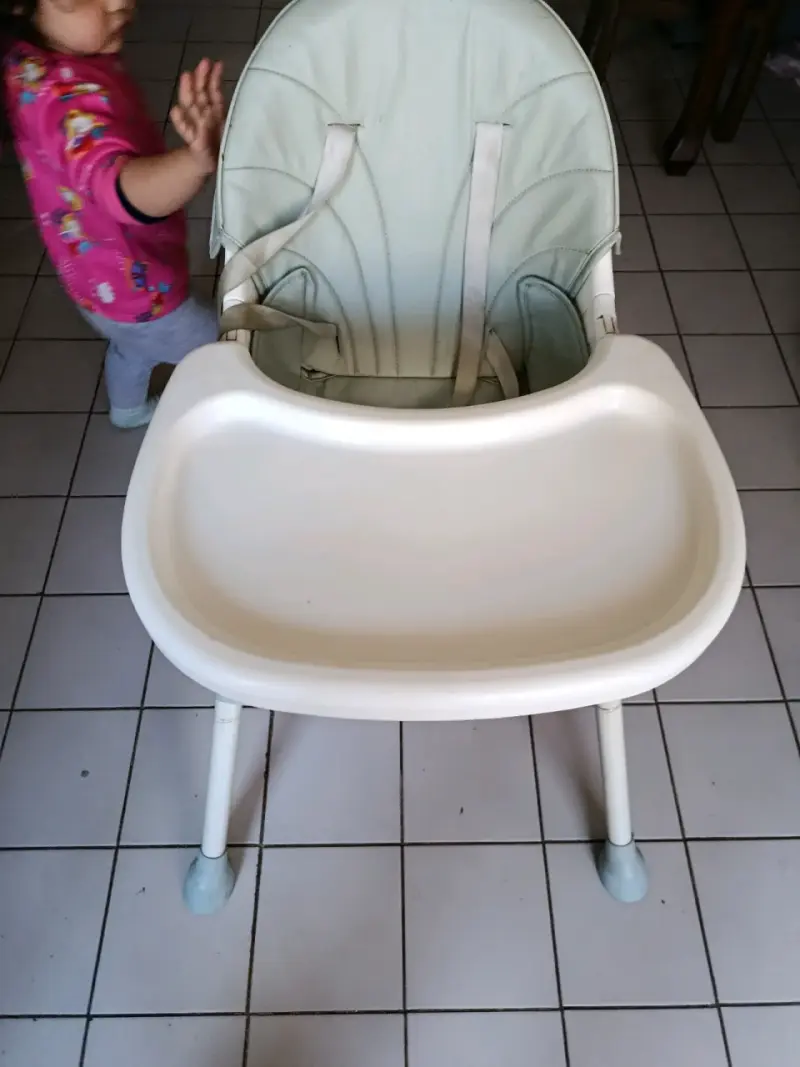 Silla de comer para bebé ajustable y cómoda - 4