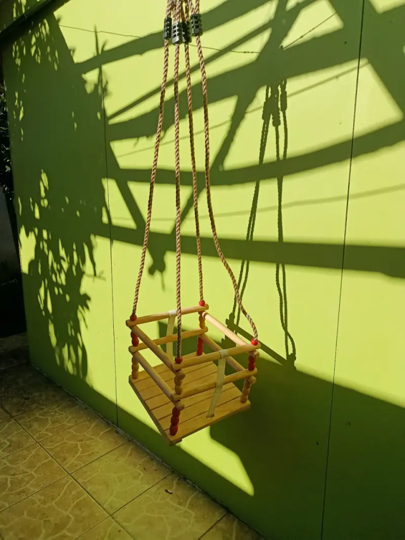 Columpio de madera para niños con cuerdas - 3