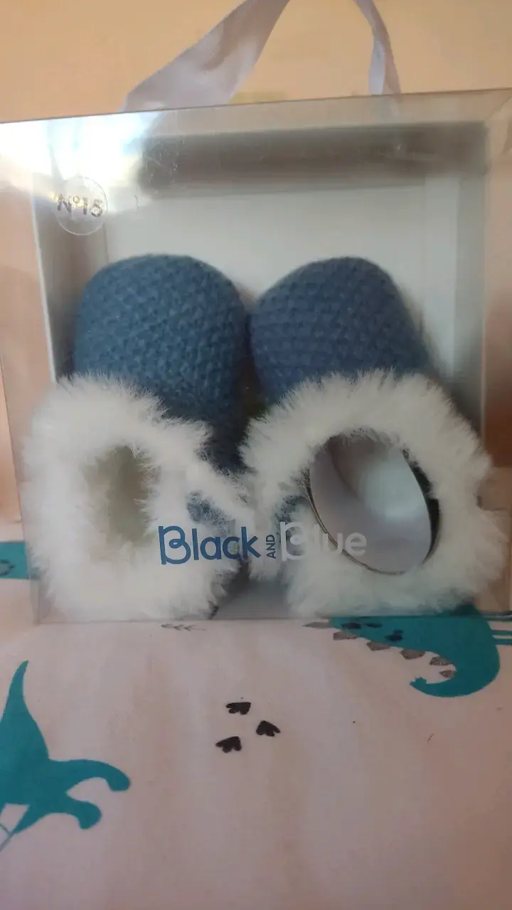 Pantuflas para bebé azul con forro blanco - 1