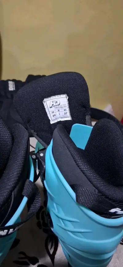 Patines en línea HD Inline con casco y protecciones - miniatura 4