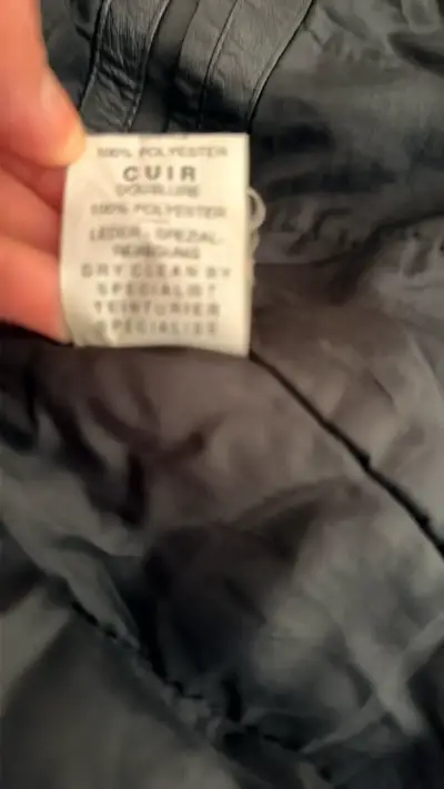 Chaqueta de cuero negra con flecos - miniatura 4