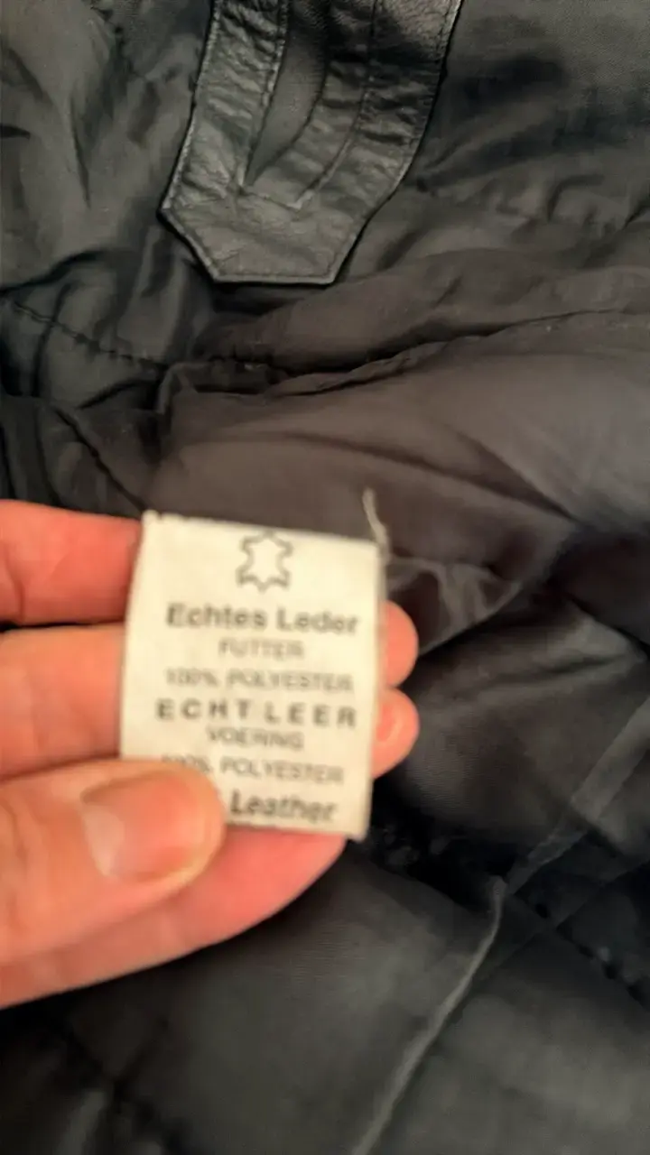 Chaqueta de cuero negra con flecos - 5