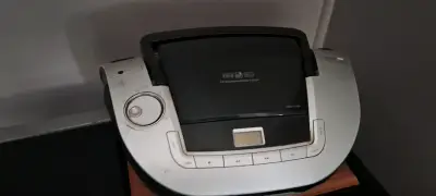 Reproductor de CD Philips con radio FM - miniatura 2