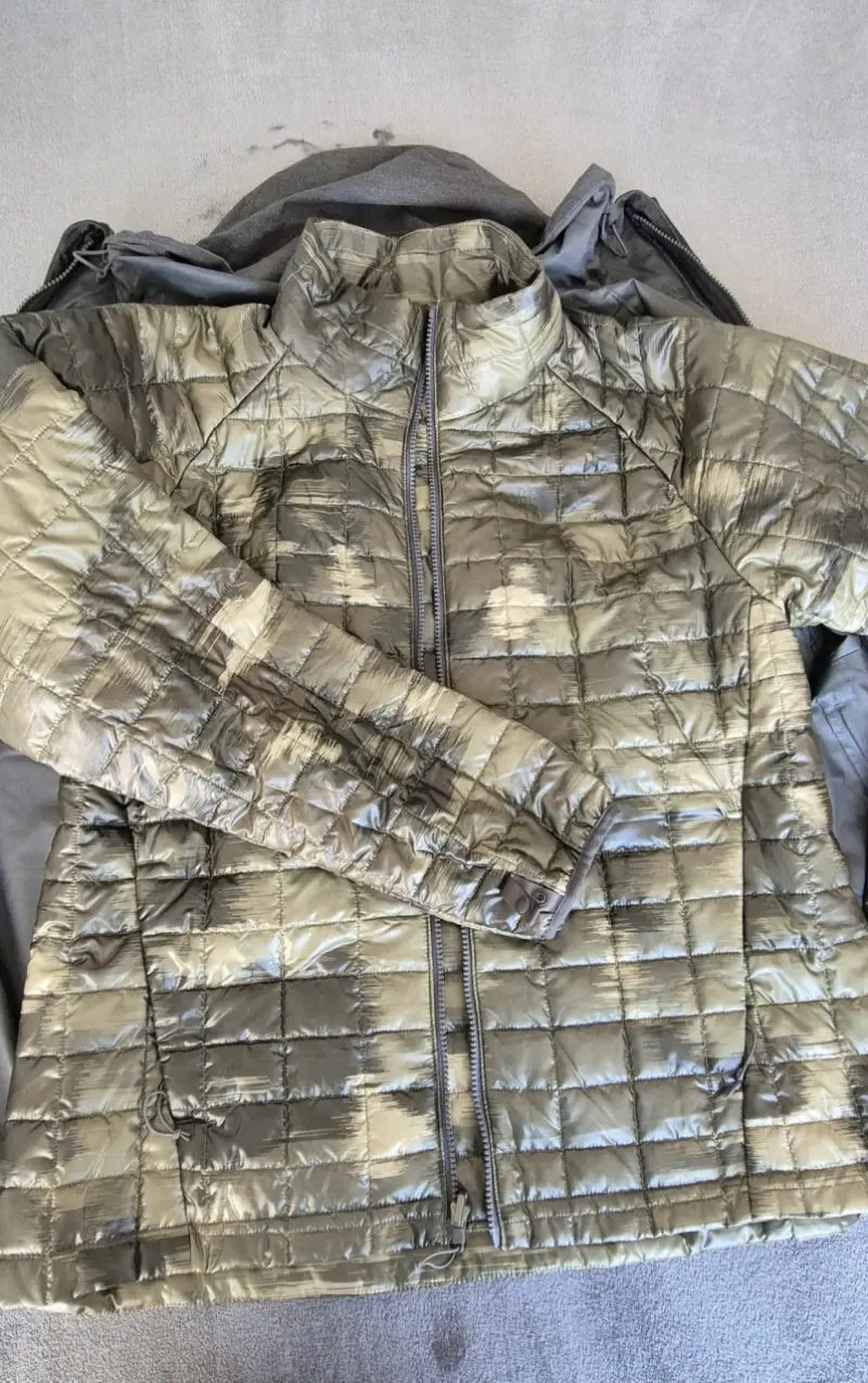Chaqueta impermeable gris The North Face con forro desmontable - 3