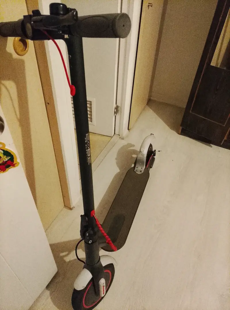 Scooter eléctrico plegable con freno de disco - 4