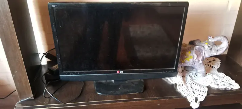 Tv LG 24 pulgadas HD modelo 24MN42A - 3