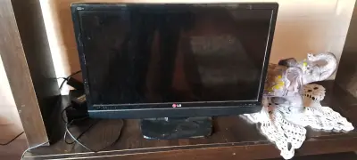 Tv LG 24 pulgadas HD modelo 24MN42A - miniatura 3