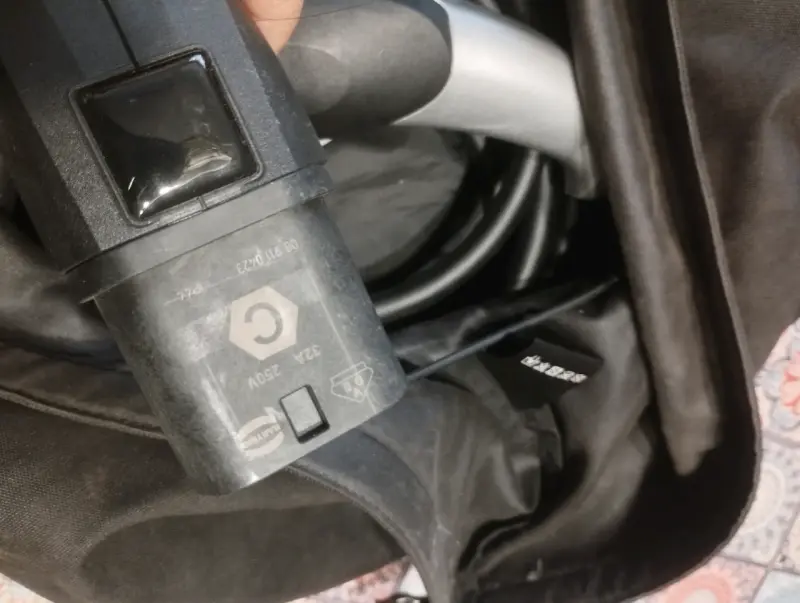 Cable de Carga para Vehículo Eléctrico 32A 250V - 2