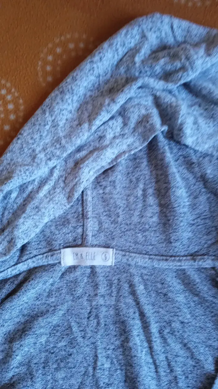 Cárdigan gris con capucha para mujer - 3