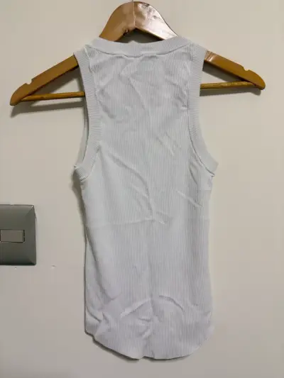 Polera sin mangas blanca Zara para mujer - miniatura 2