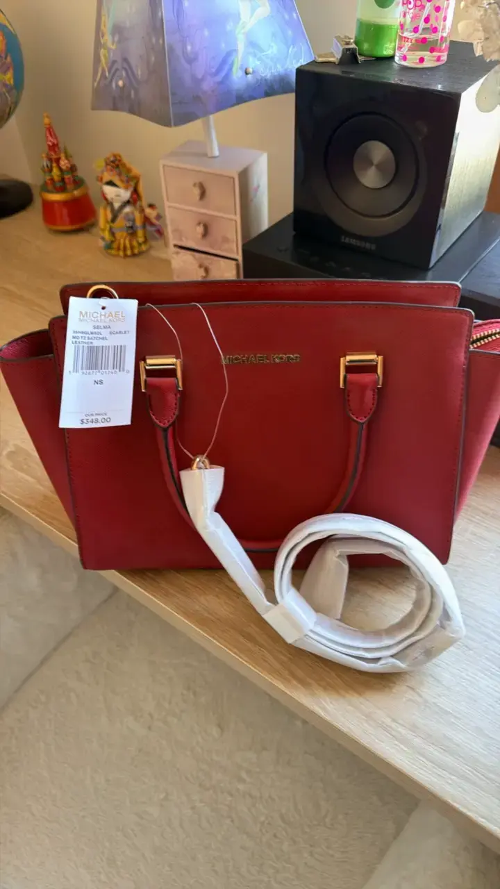 Bolso Michael Kors rojo elegante - 1