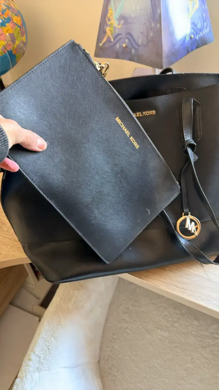 Bolso Michael Kors negro con monedero - 2