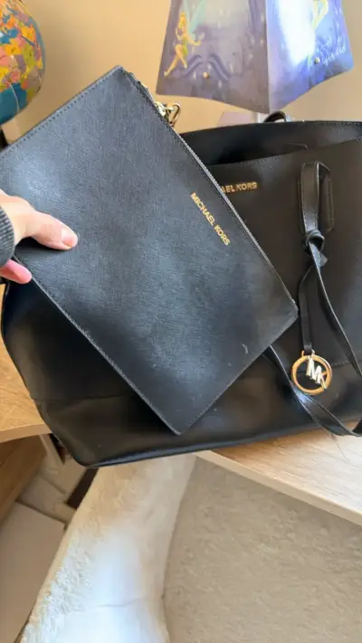 Bolso Michael Kors negro con monedero - miniatura 2