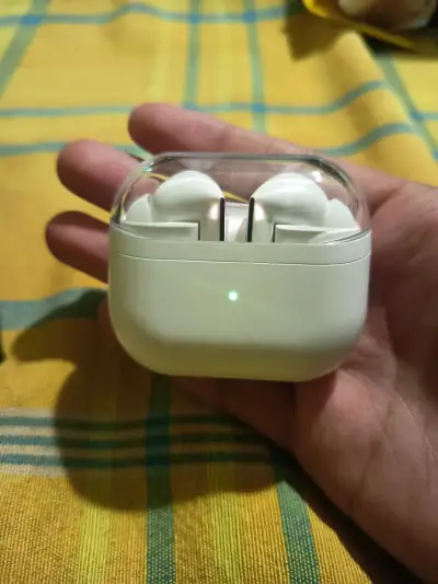 Auriculares Inalámbricos Samsung Galaxy Buds3 Pro - miniatura 2
