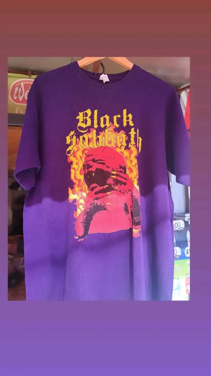 Polera de bandas de metal con diseños gráficos - 5