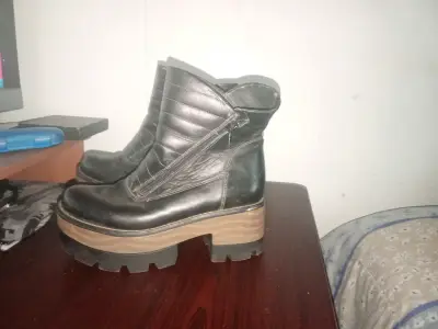Botines de cuero negro con plataforma - miniatura 1