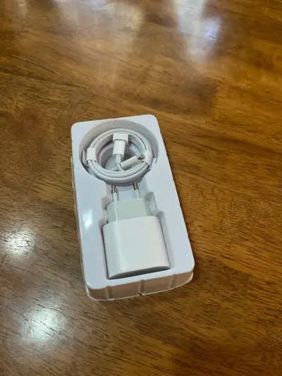 Cargador Carga rapida 35W con Cable Lightning - miniatura 2