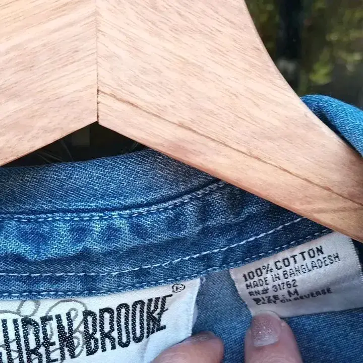 Chaleco de mezclilla sin mangas con bordado - 2