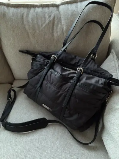 Bolso negro Burberry - miniatura 1