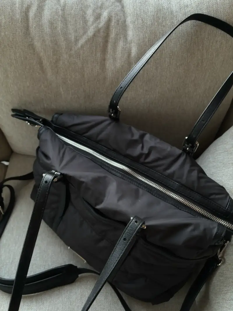 Bolso negro Burberry - 2