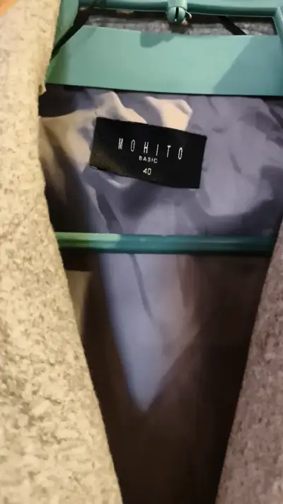 Abrigo gris mujer Mohito talla 40 - miniatura 3