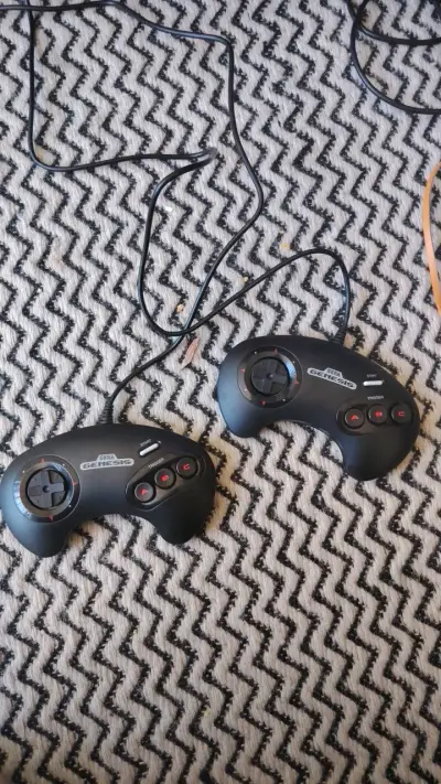 Consola Sega Genesis Mini con Juegos y 2 Controles - miniatura 2