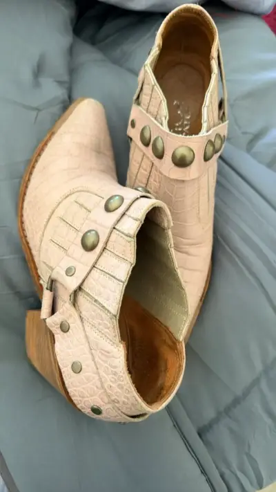 Botines de cuero rosa pálido con tacón de madera - miniatura 4