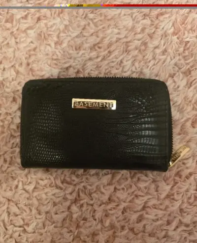 Billetera negra de cuero Basement con cierre - miniatura 1