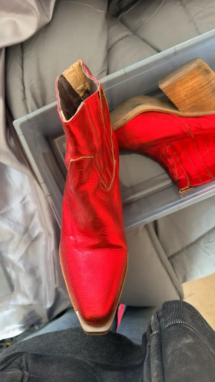 Botines rojos de cuero con tacón ancho - 2