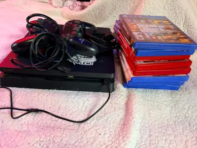 Consola Sony PS4 con 2 controles y juegos - miniatura 1