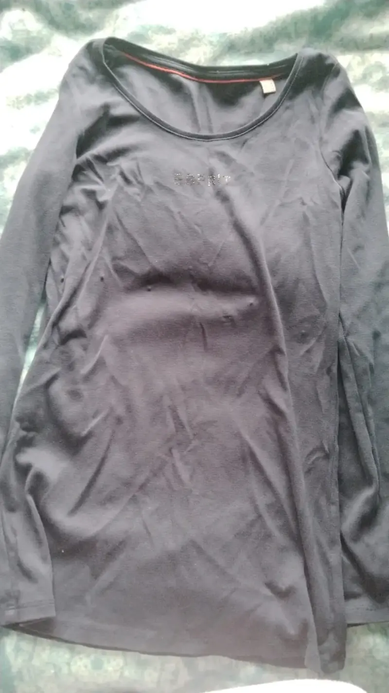 Polera manga larga negra Esprit para mujer