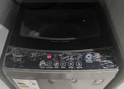 Lavadora automática Midea 9kg en buen estado - miniatura 3