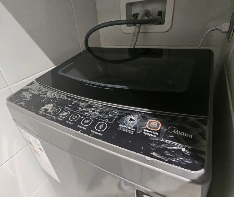 Lavadora automática Midea 9kg en buen estado - 4