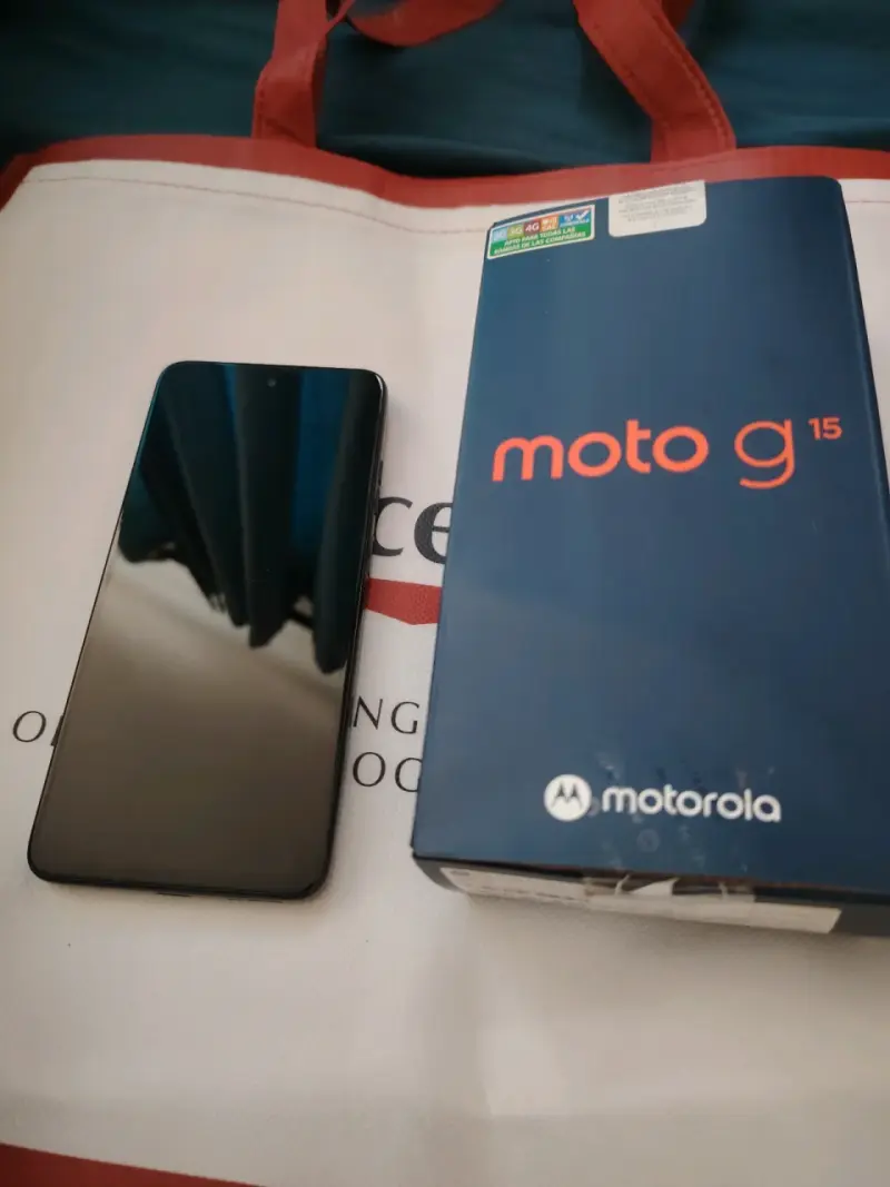 Smartphone Motorola Moto G15 con cámara avanzada - 2
