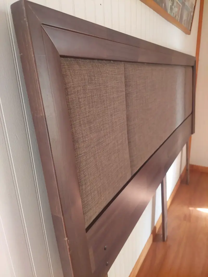 Cabecera de madera y tela para cama - 3