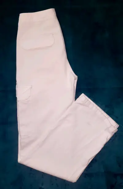 Pantalones cargo blancos Zara para mujer - miniatura 2